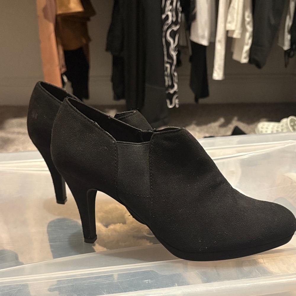 Elegant Black Women's Heels